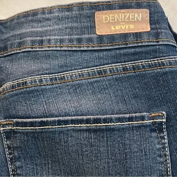 LEVIS Jean Shorts Size 12 - Picture 4 of 6